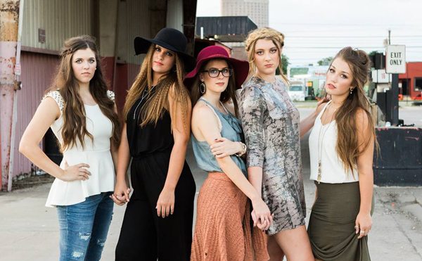 Dallas – Clotheshorse Anonymous