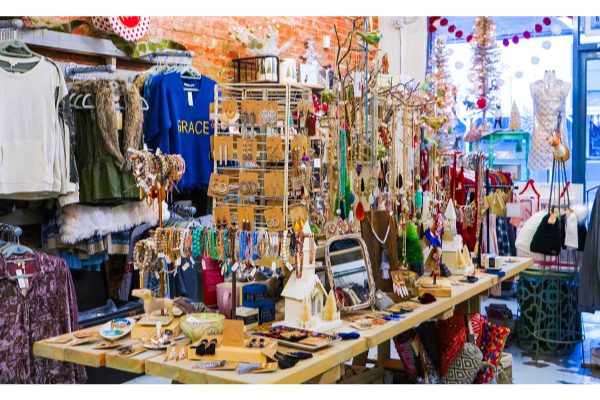 Frisco – Twisted Simplicity