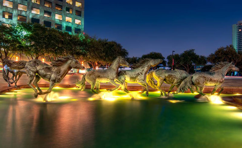 Irving-TheMustangs-of-Los-Colinas-800X490