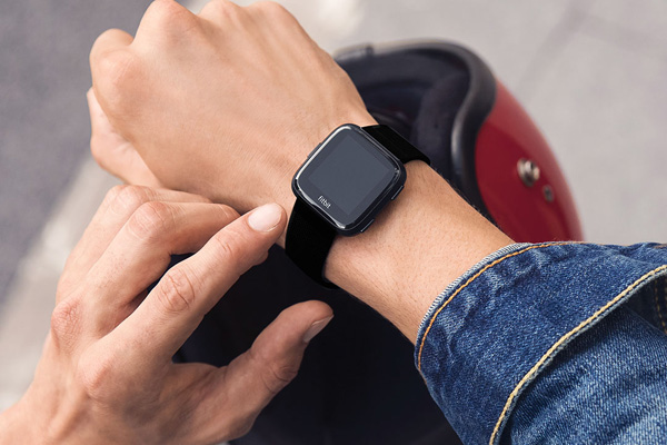 Fitbit Versa - Fitbit - Back-to-College Essentials