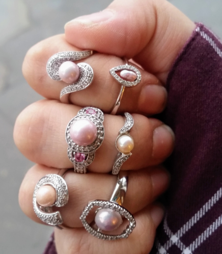 gold chain - Jewelry Gift Guide 2020